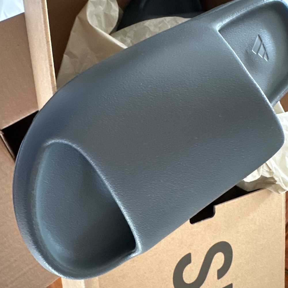 Brand New Adidas Yeezy Slides